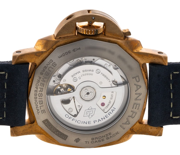 Panerai Submersible PAM01074 Image 4